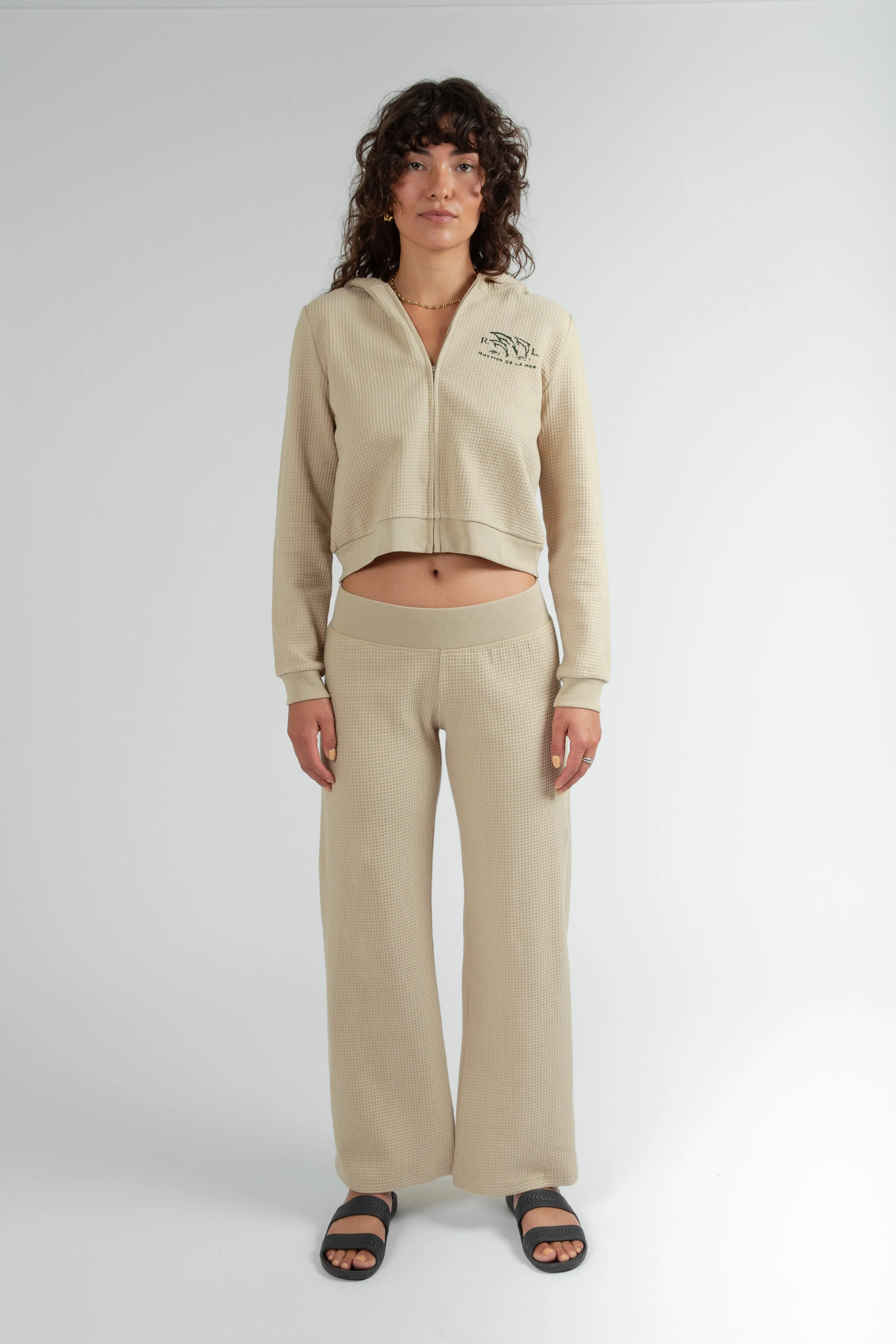 De La Mer Light Layers Fleece Sand