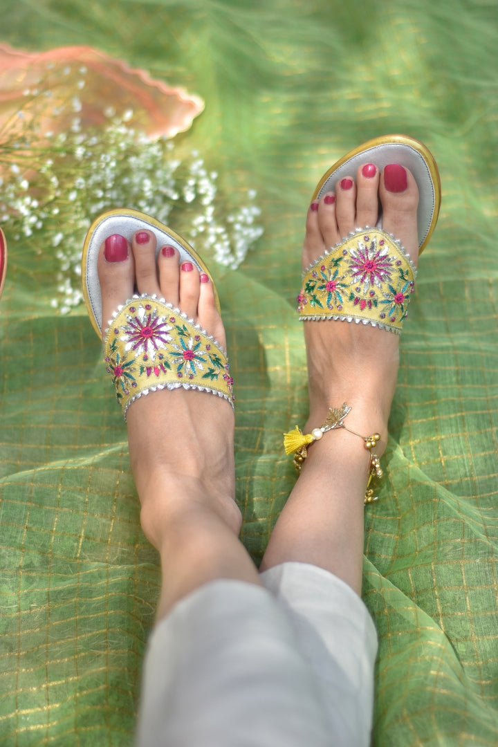 Embellished Chappals | Gulkaar