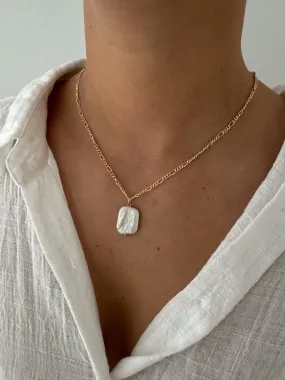 IRIS PEARL NECKLACE