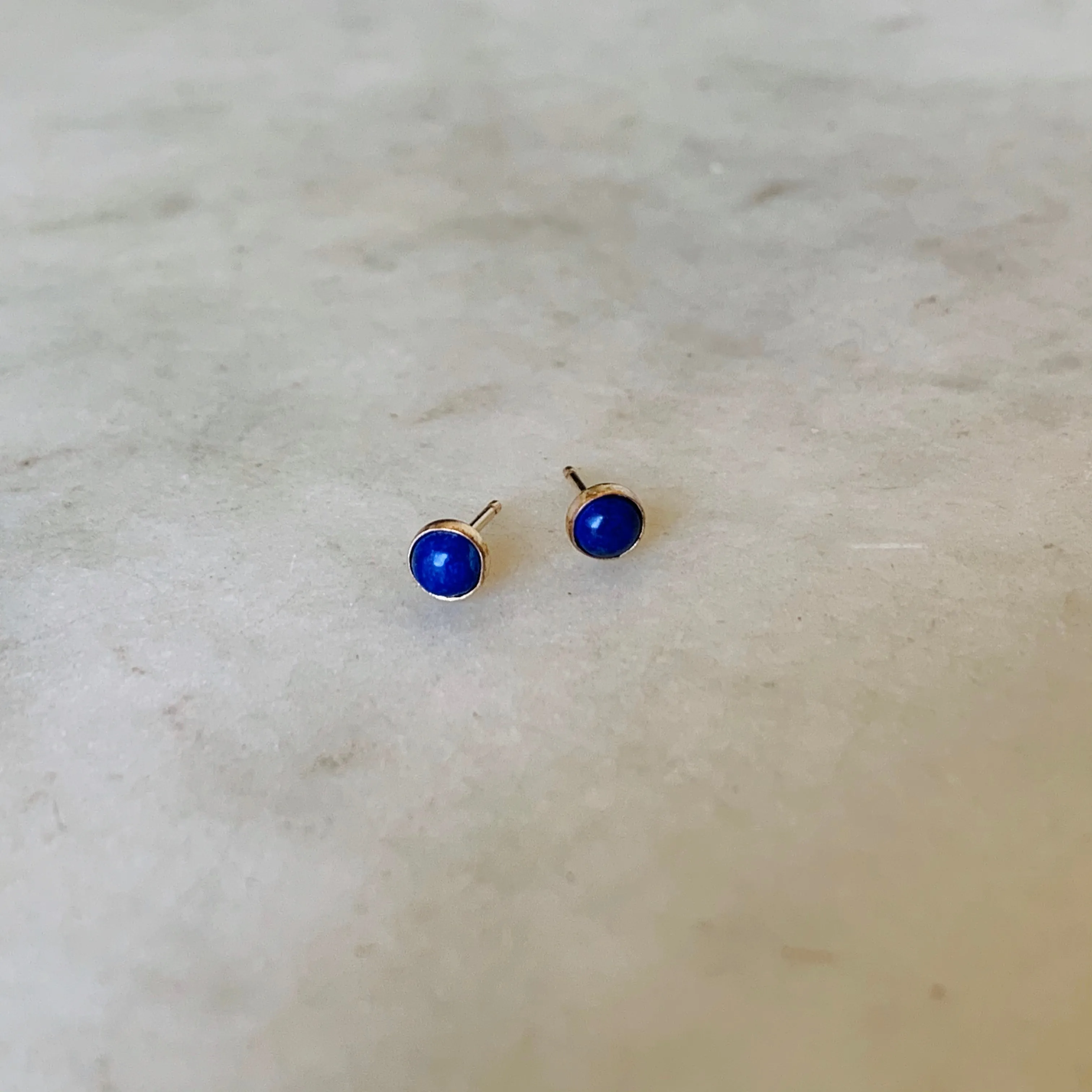 STUDS — LAPIS