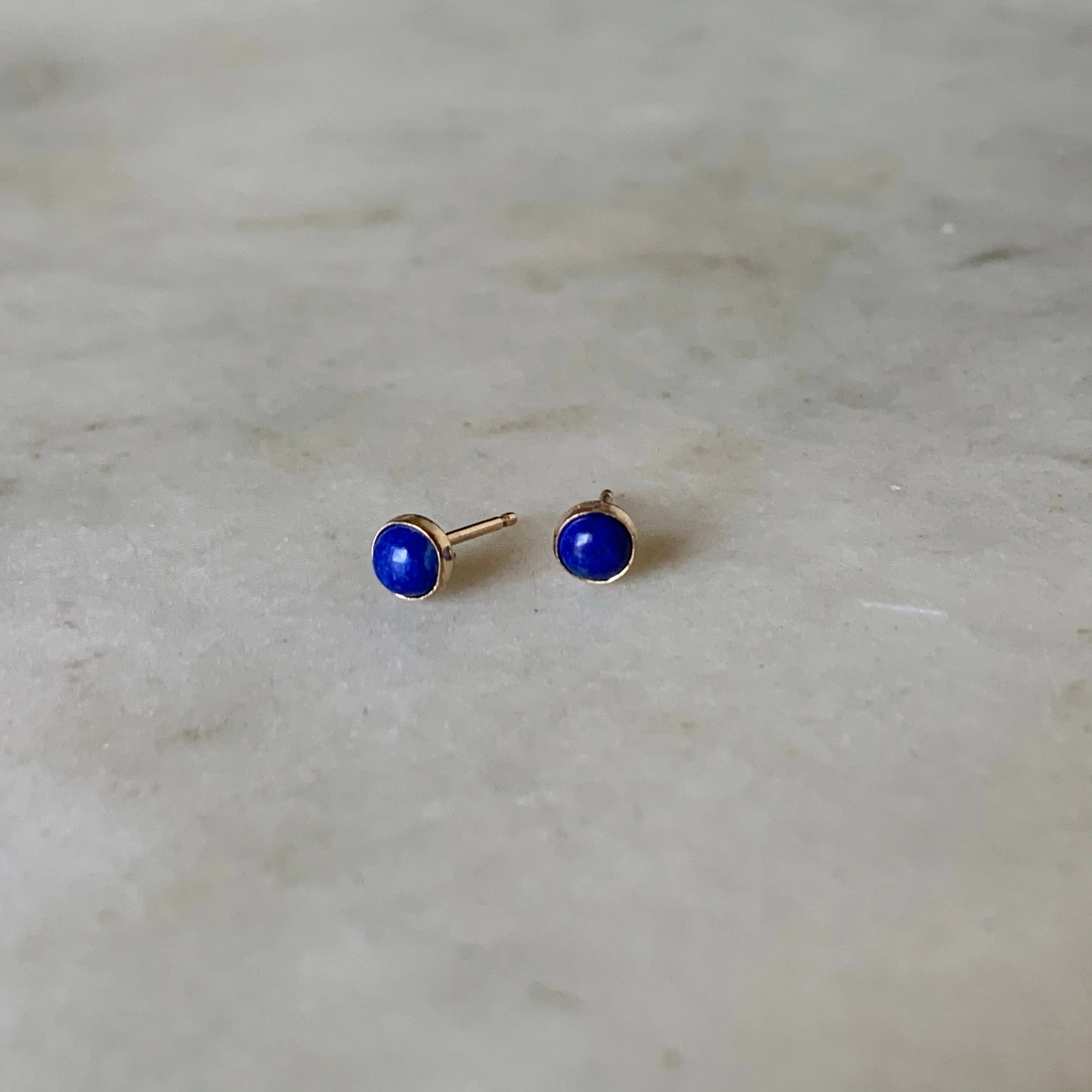 STUDS — LAPIS